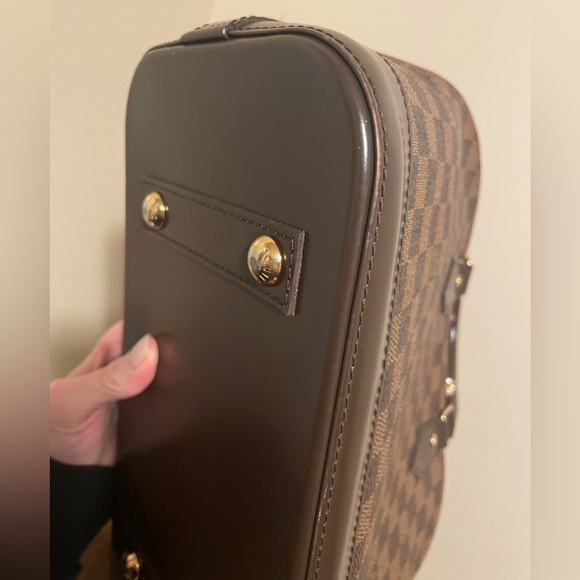 Louis Vuitton Alma PM Damier Ebene with dust bag, keys, receipt. Retail $2500 - Picture 7 of 12